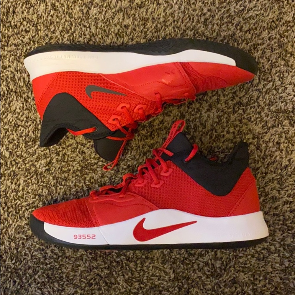 Nike Paul George Basketball Shoe
